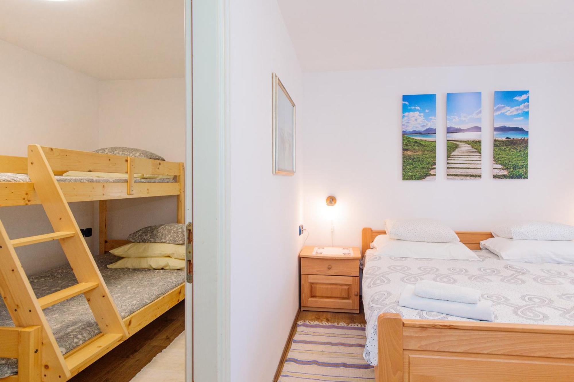 Apartment Villa Marija, Pinezici Krk Town Eksteriør billede