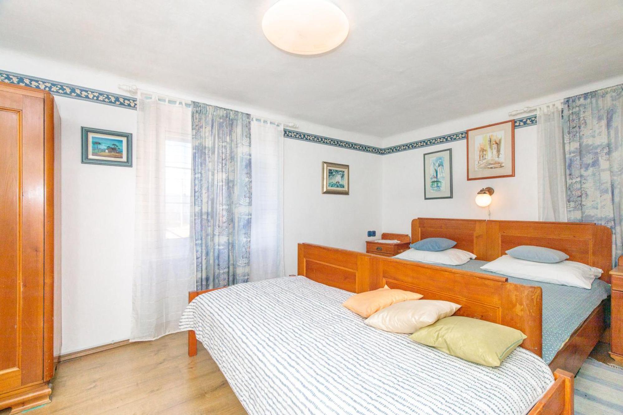 Apartment Villa Marija, Pinezici Krk Town Eksteriør billede